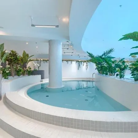 Hanza Tower Casino Sauna & Jacuzzi & Pool Appartamento